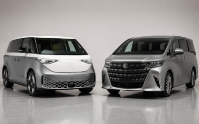 VW ID. Buzz vs Alphard Listrik